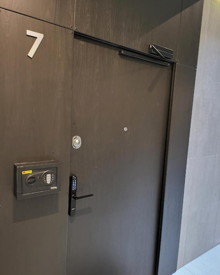 Happy Inn Presidential, Self Check-In, Parking In The Underground Garage Vilnius Exterior photo