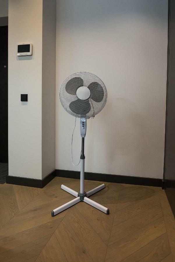 Happy Inn Presidential, Self Check-In, Parking In The Underground Garage Vilnius Exterior photo
